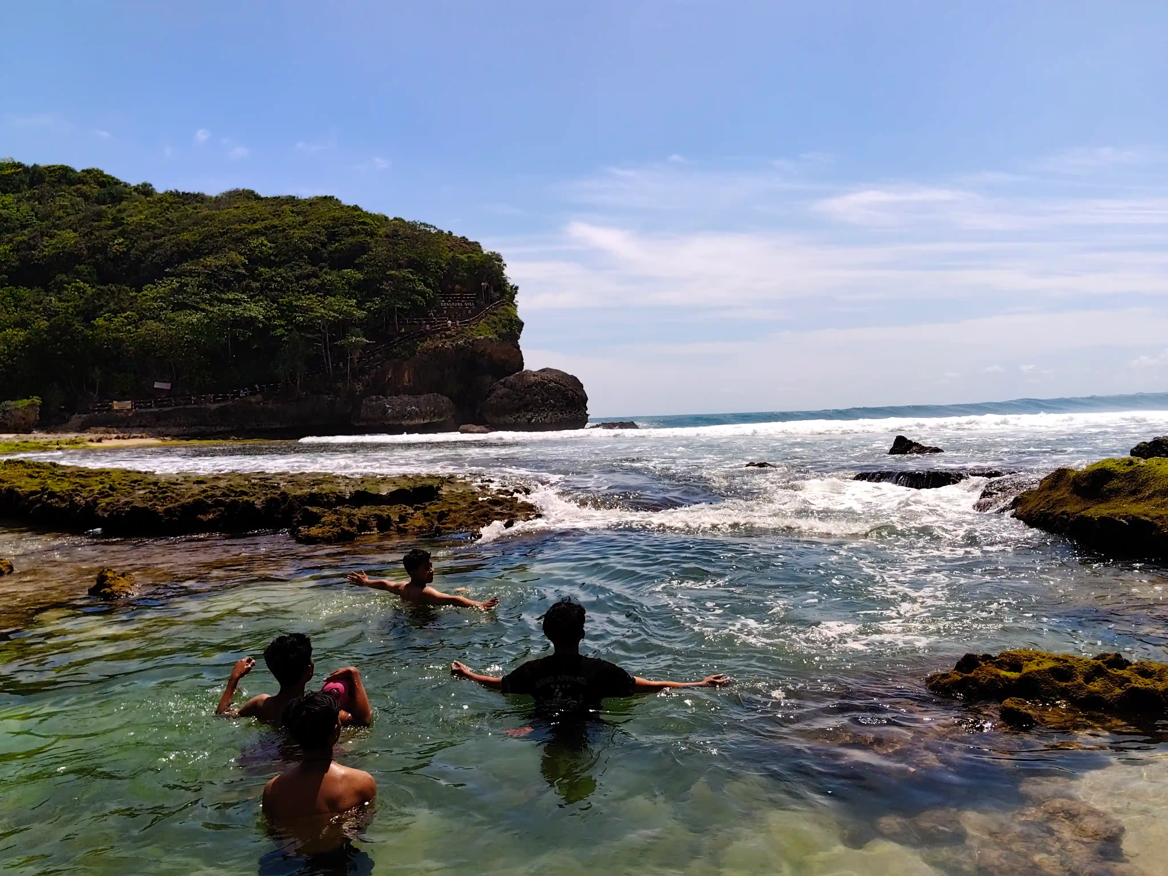 Arsip visual ekspedisi Pantai Batu Bengkung didokumentasikan oleh Danu Syarifudin (#5)